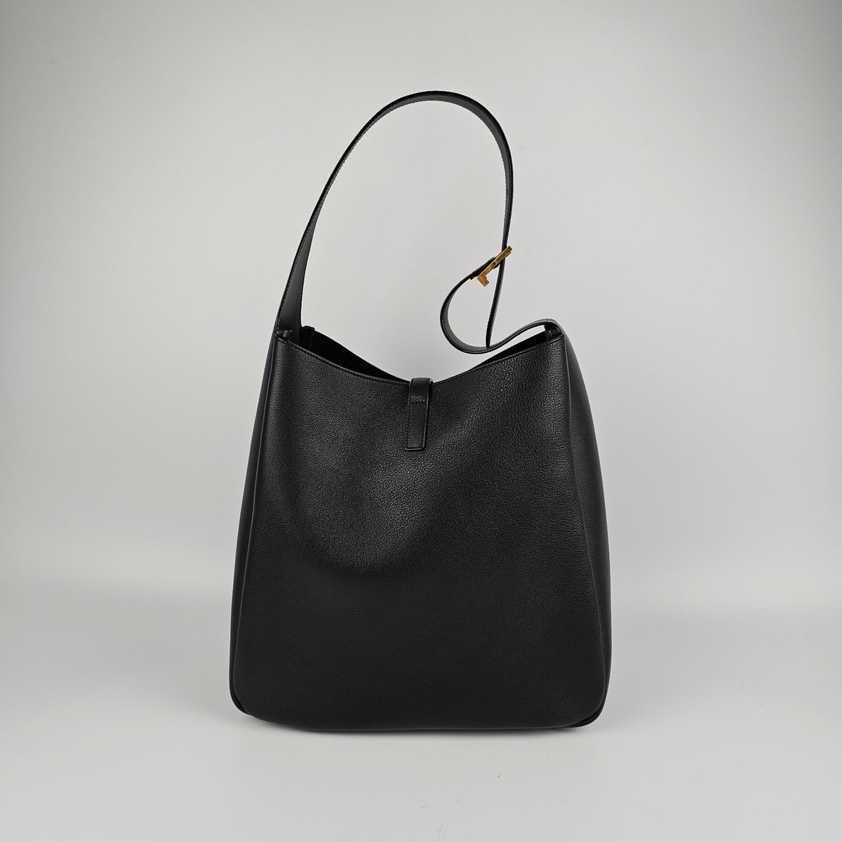 Saint Laurent Le 5 a 7  Large $3200 Black Grained Leather Shoulder Bag New