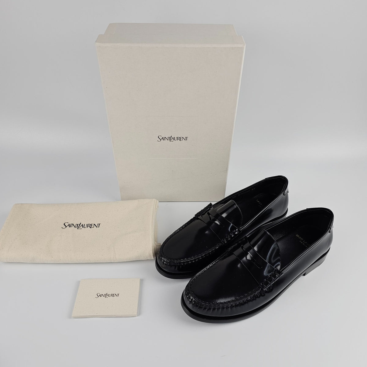 Saint Laurent Le 15 Women's Black Patent Leather Loafers New And Authentic