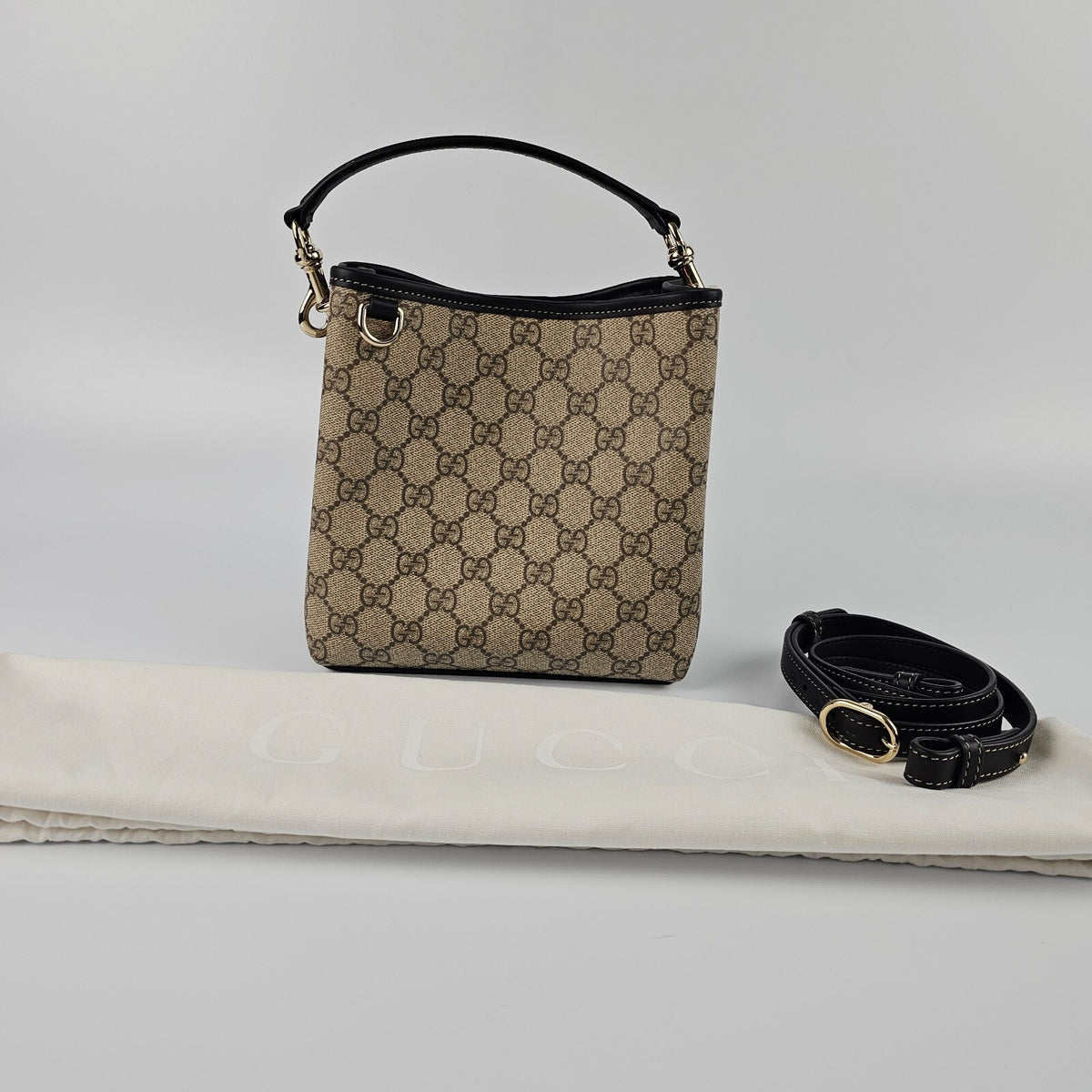 GUCCI GG Emblem Small $2280 Beige And Dark Brown Fabric Bucket Bag New