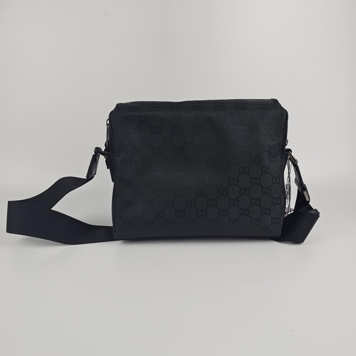 GUCCI $2200 Nexus Black GG Nylon Medium Crossbody Bag New & Authentic