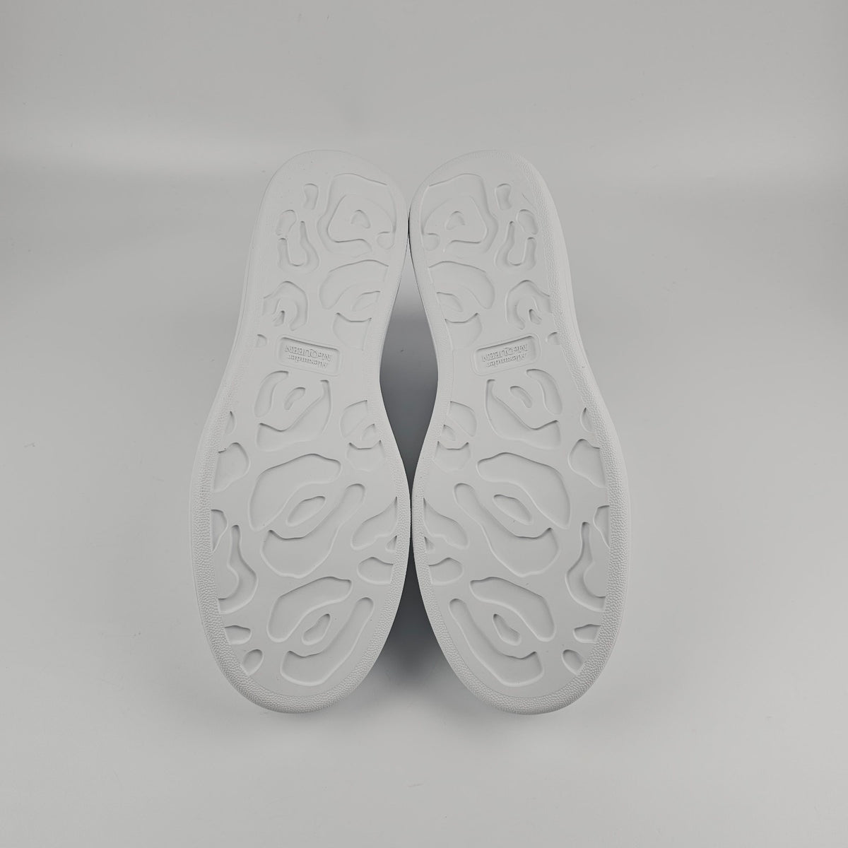 ALEXANDER MCQUEEN Men's Oversized White/Navy Sneakers New & Authentic