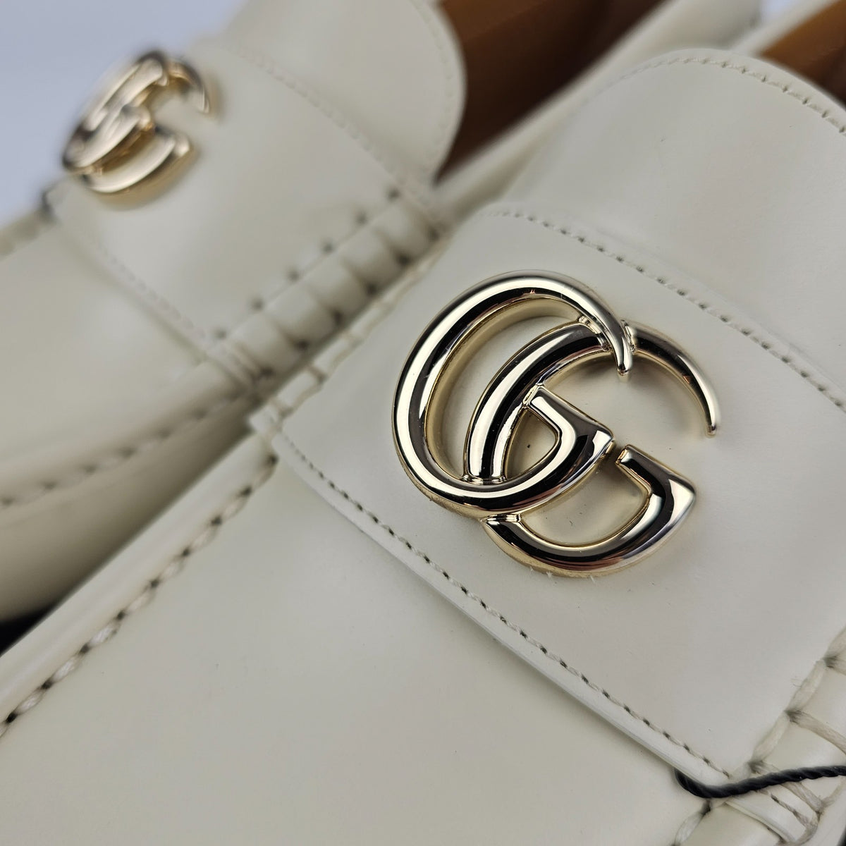 GUCCI Double G $1090 Women's White Leather Loafers New & Authentic