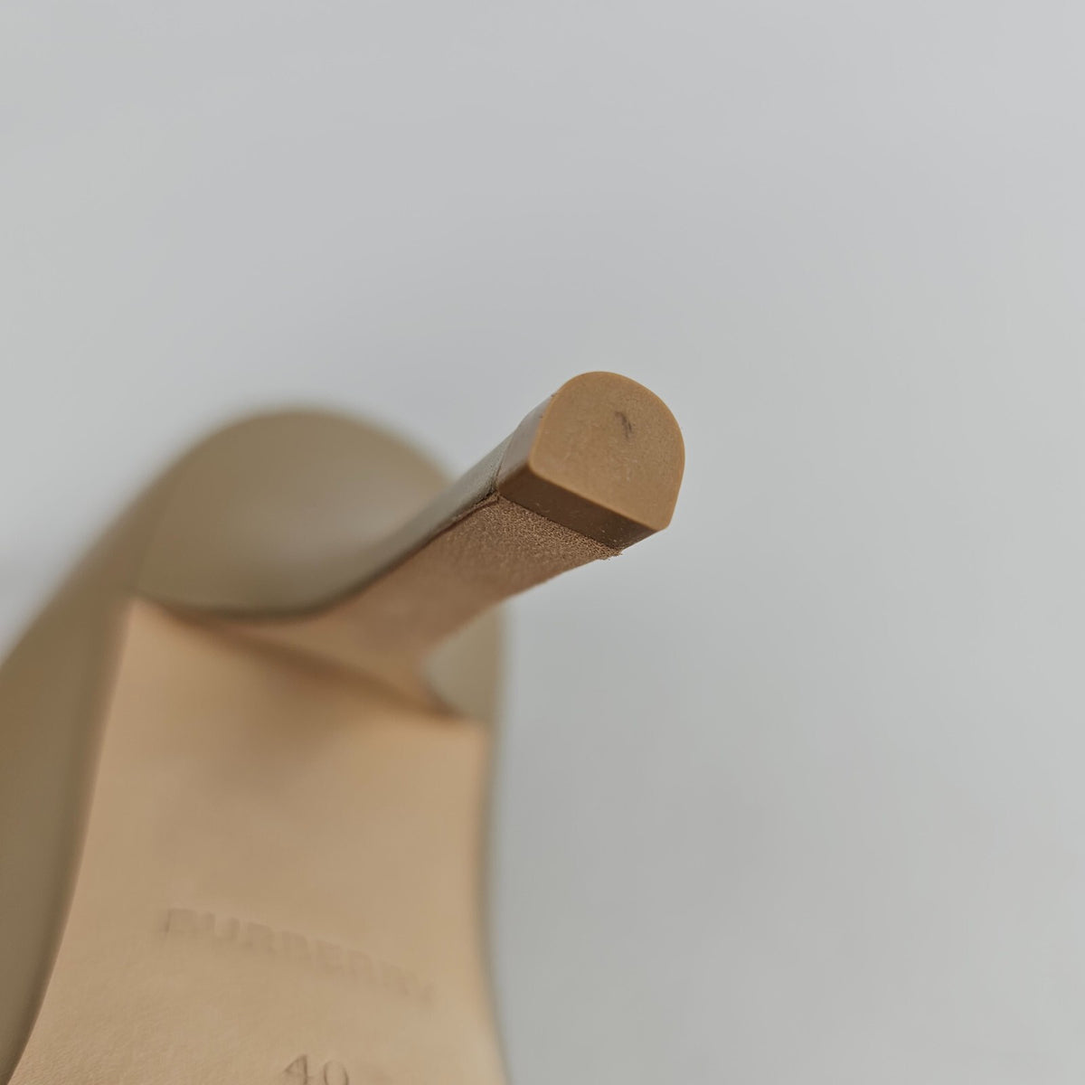 BURBERRY Ezra 100mm Nude Leather Pumps Size 40 US 10