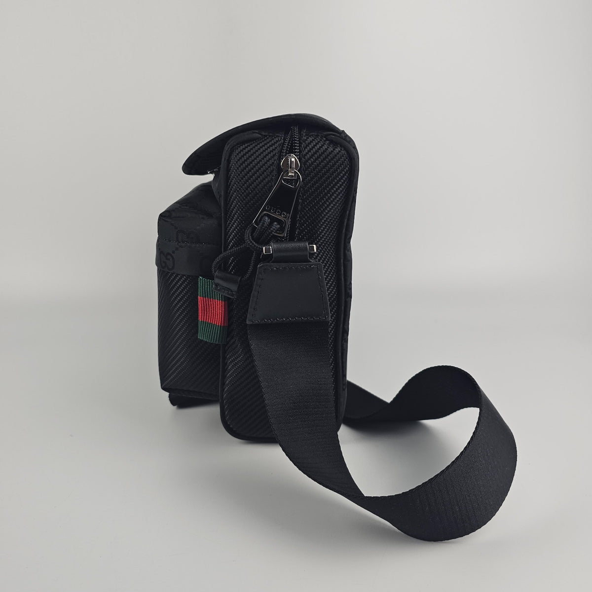 GUCCI $2200 Nexus Black GG Nylon Medium Crossbody Bag New & Authentic