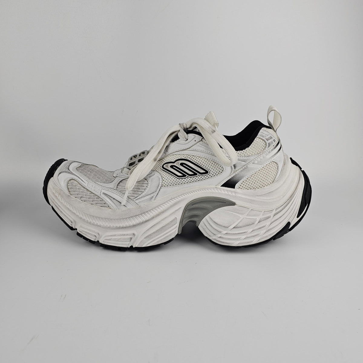 BALENCIAGA 6XL $1350 Men's White/Black Sneakers New & Authentic