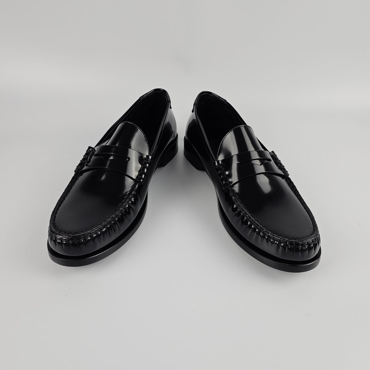 Saint Laurent Le 15 Women's Black Patent Leather Loafers New And Authentic
