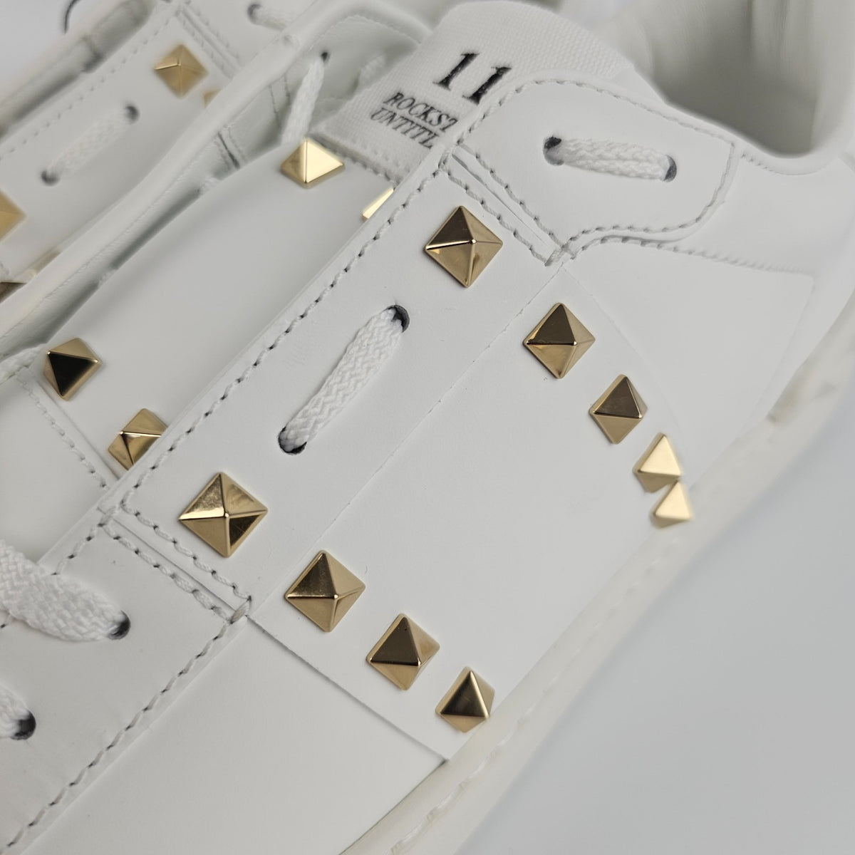 VALENTINO GARAVANI Rockstud Untitled White Sneakers New & Authentic