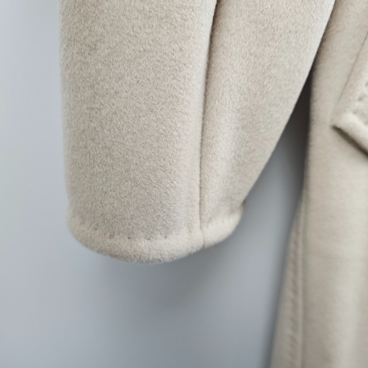 MAX MARA Madame 101801 Belted Beige Wool Long Coat New & Authentic