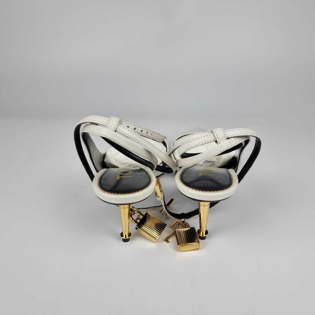 TOM FORD 55mm Padlock White Leather Pumps New Size 37.5 US 7.5
