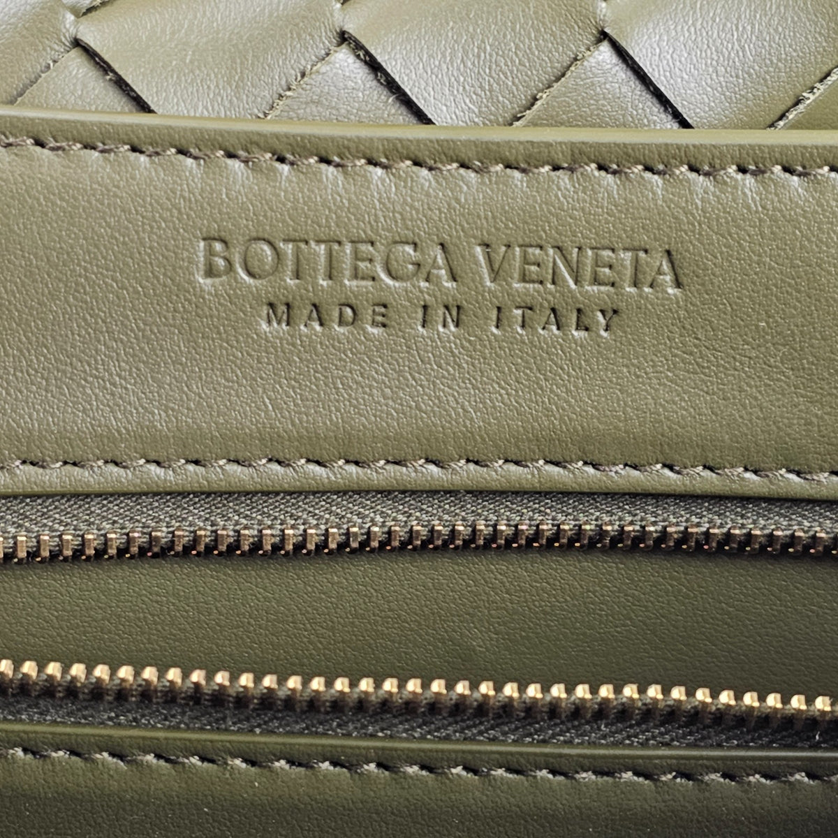 BOTTEGA VENETA Andiamo Medium $5700 Mud Suede Top Handle Bag New