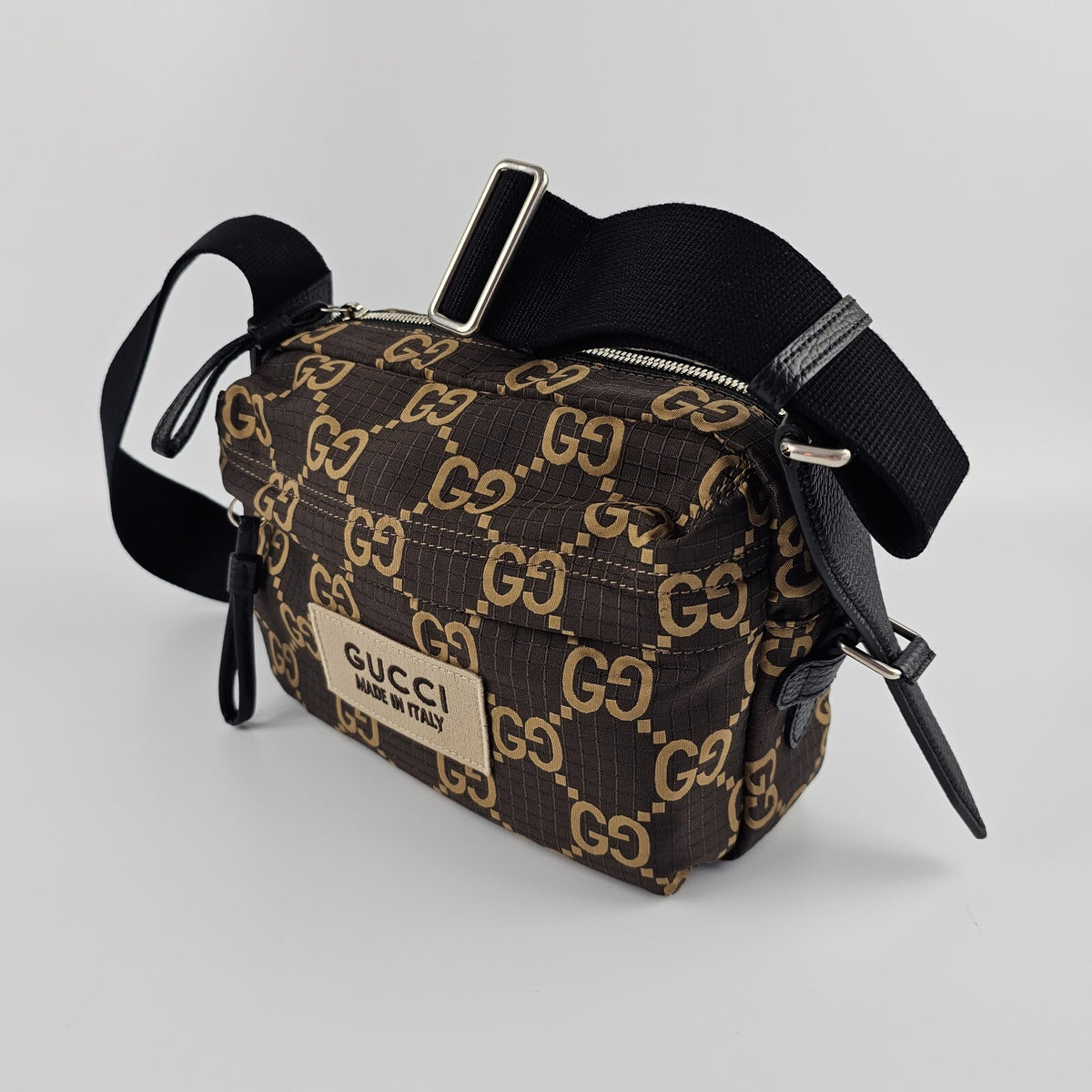 GUCCI $1680 Ebony And Beige GG Ripstop Crossbody Bag New & Authentic