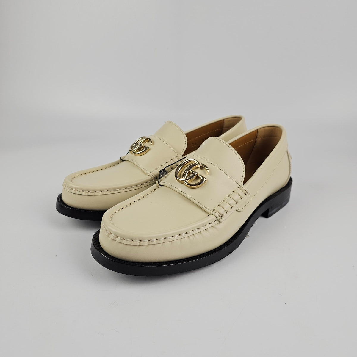 GUCCI Double G $1090 Women's White Leather Loafers New & Authentic