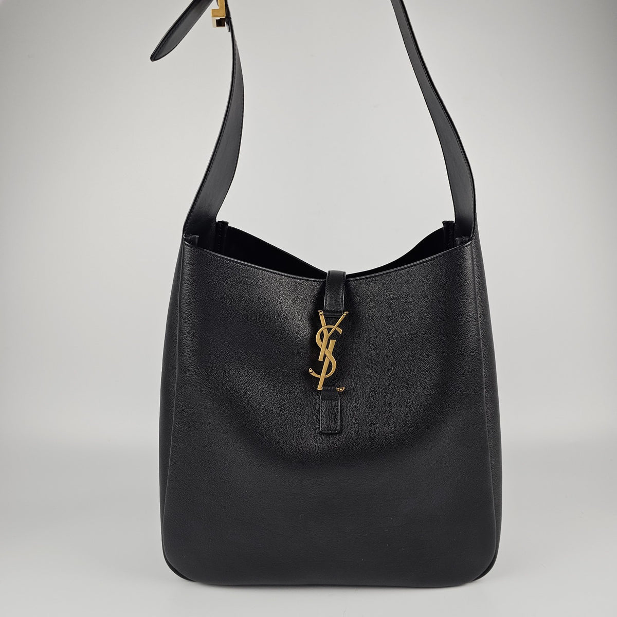 Saint Laurent Le 5 a 7  Large $3200 Black Grained Leather Shoulder Bag New
