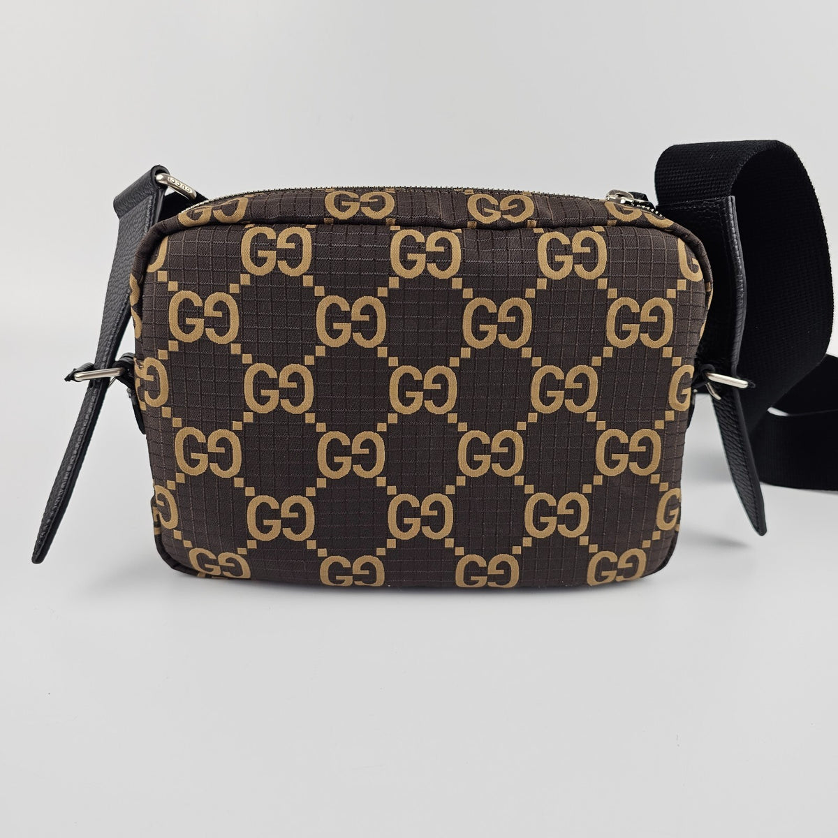 GUCCI $1680 Ebony And Beige GG Ripstop Crossbody Bag New & Authentic