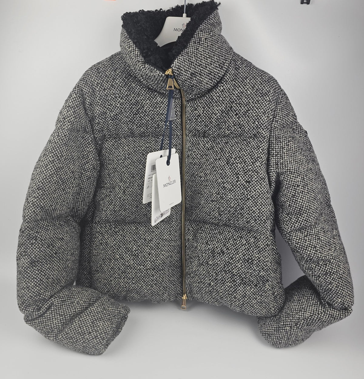 MONCLER Brezesse Gray Women's Short Down Jacket New