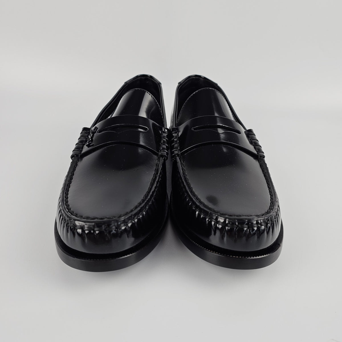 Saint Laurent Le 15 Women's Black Patent Leather Loafers New And Authentic