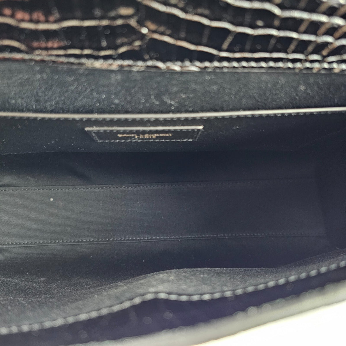 Saint Laurent Manhattan $3100 Black Embossed Leather Shoulder Bag New