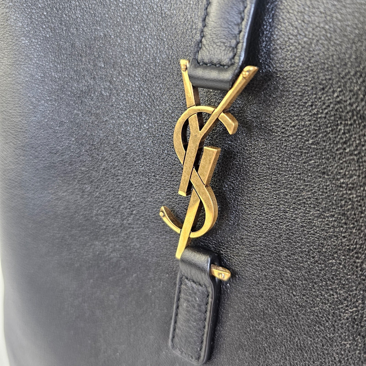 SAINT LAURENT Le 5 A 7 Supple Small Black Leather Shoulder Bag New