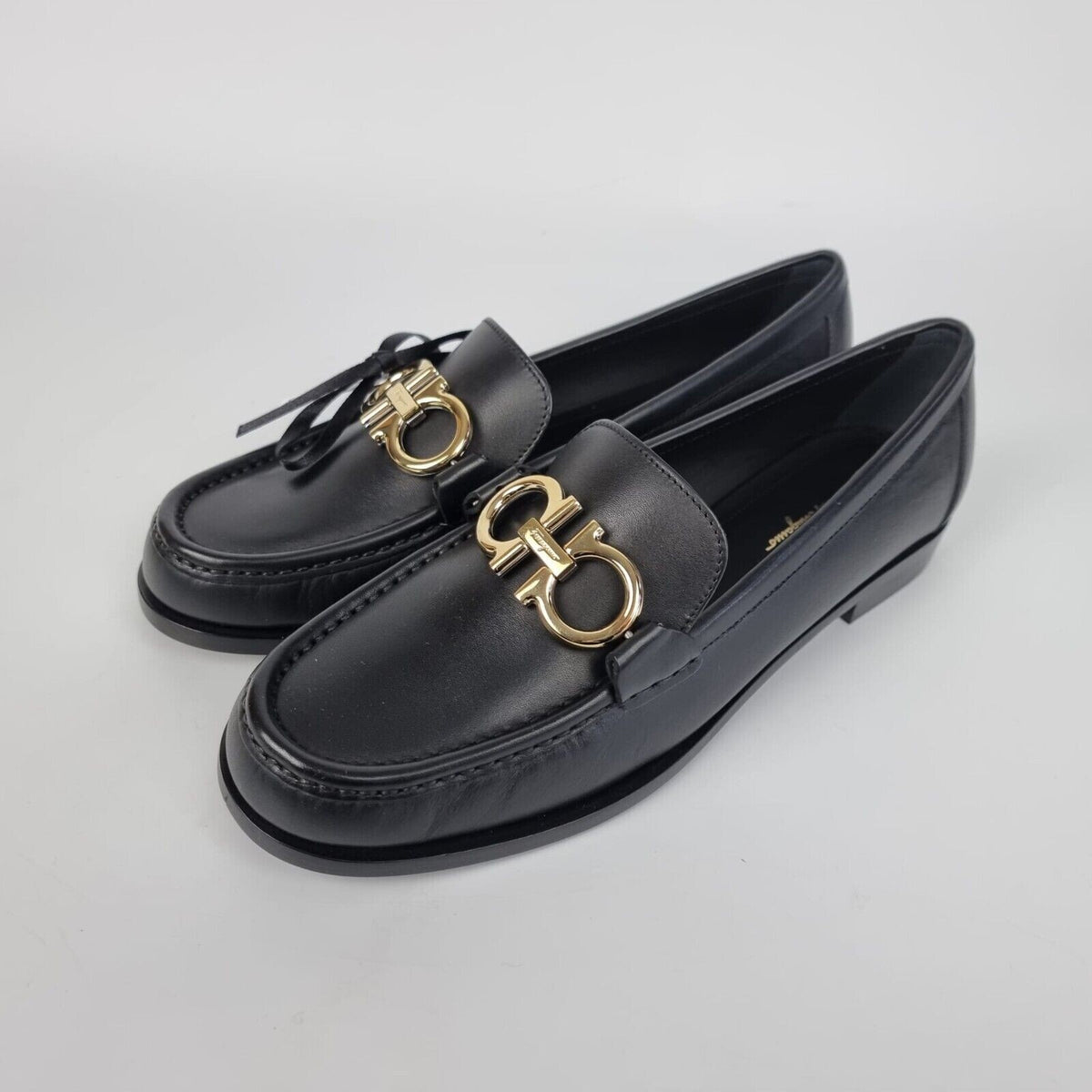 FERRAGAMO Rolo Women's Black Loafers New US8