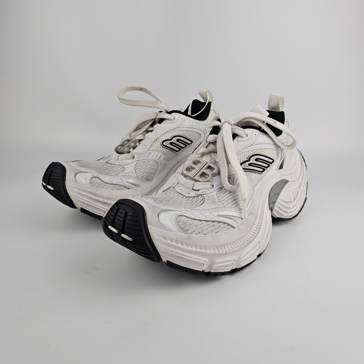 BALENCIAGA 6XL $1350 Men's White/Black Sneakers New & Authentic