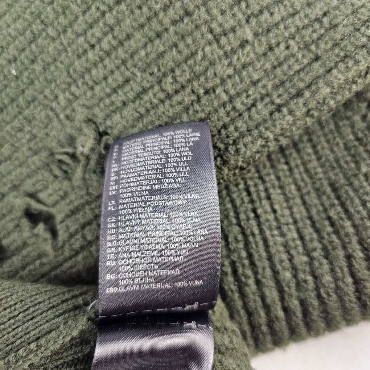 Yeezy Size M Destroyed Sweater Season 1 New