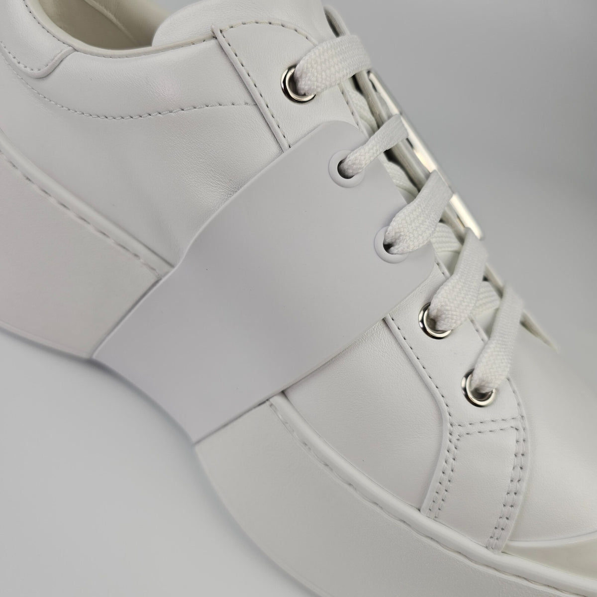 ROGER VIVIER Viv Skate White Leather Sneakers New