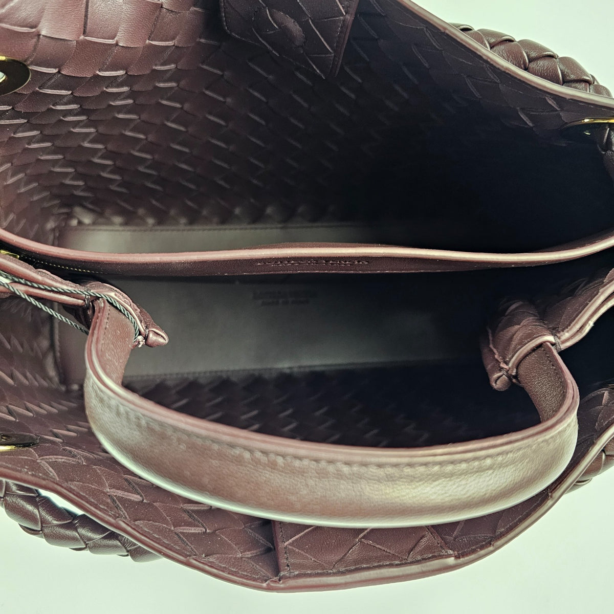 BOTTEGA VENETA Andiamo Medium $5700 Dark Barolo Leather Top Handle Bag New