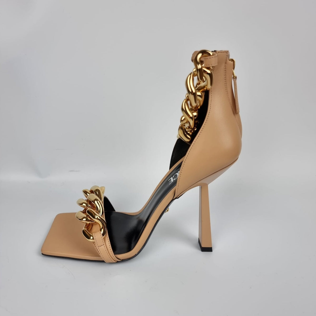 VERSACE 110mm Beige Gold Chain Strap Sandals New Size 38.5 US 8.5