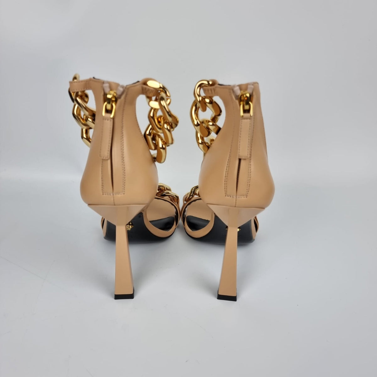 VERSACE 110mm Beige Gold Chain Strap Sandals New Size 38.5 US 8.5