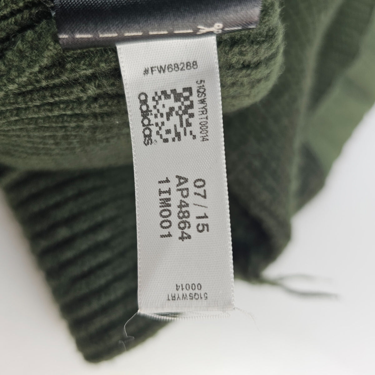 Yeezy Size M Destroyed Sweater Season 1 New