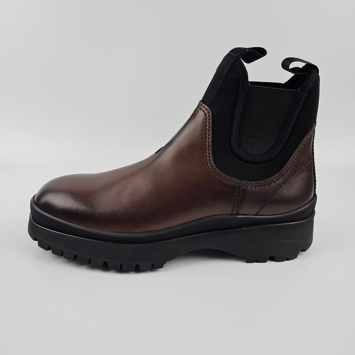 PRADA $1450 Ebony Brown Leather And Stretch Fabric Chelsea Boots New/Authentic