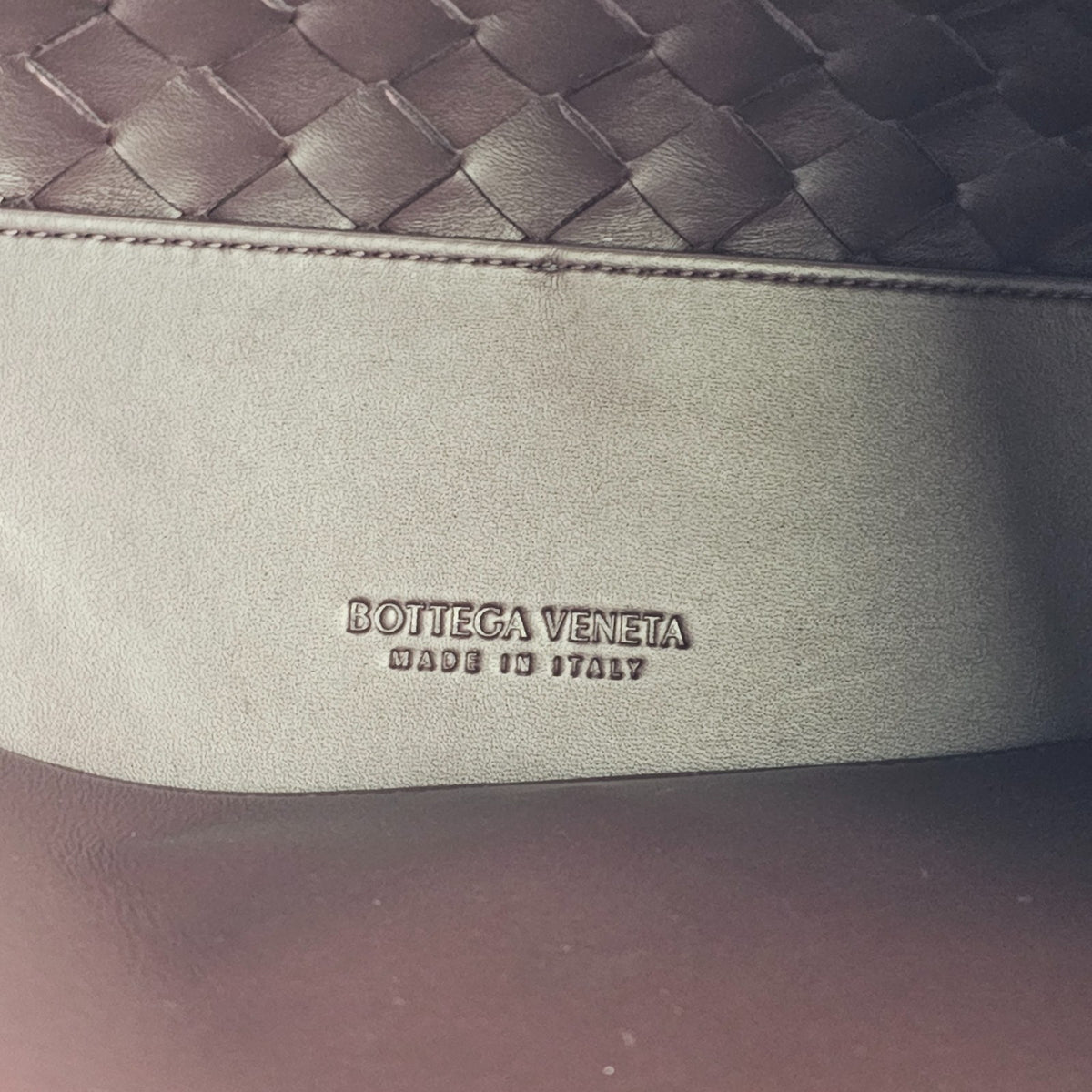 BOTTEGA VENETA Andiamo Medium $5700 Dark Barolo Leather Top Handle Bag New