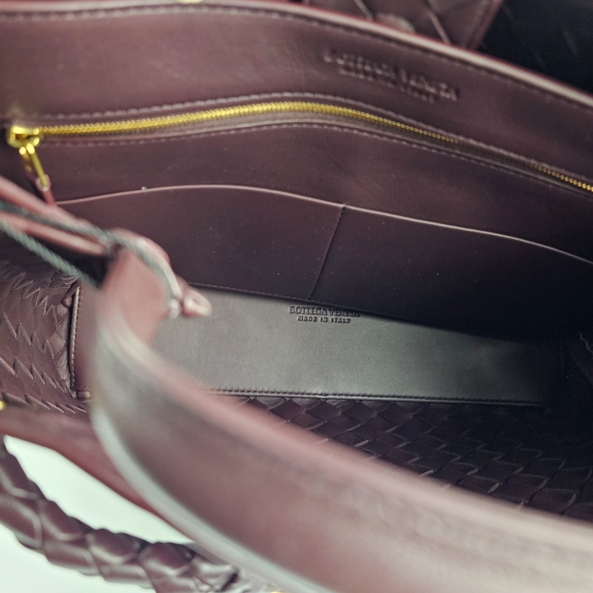BOTTEGA VENETA Andiamo Medium $5700 Dark Barolo Leather Top Handle Bag New