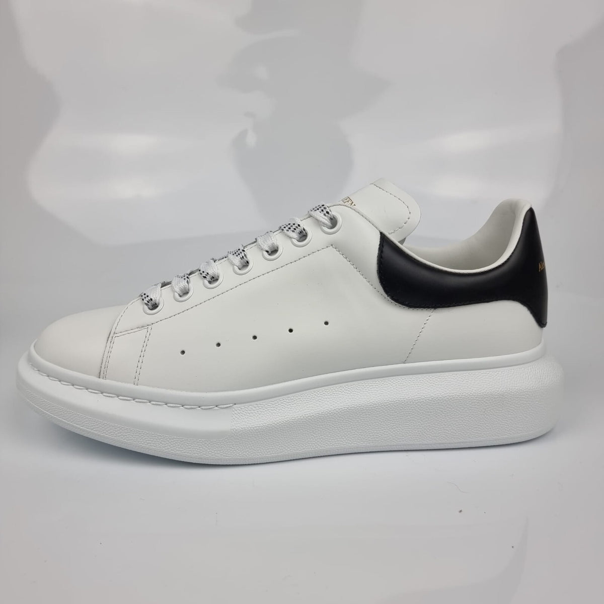 ALEXANDER MCQUEEN Larry White And Black Leather Sneakers New Size 41 US 8
