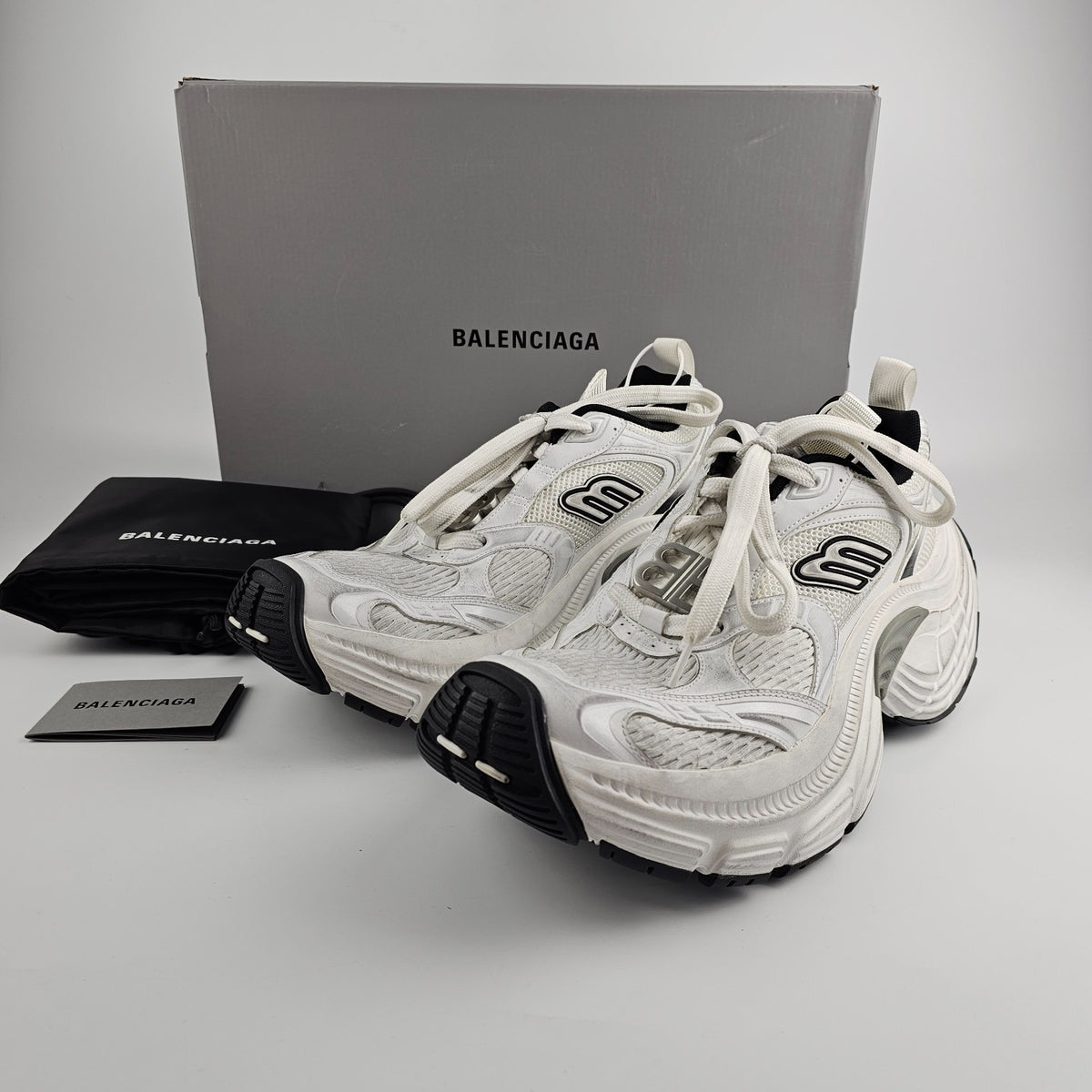 BALENCIAGA 6XL $1350 Men's White/Black Sneakers New & Authentic