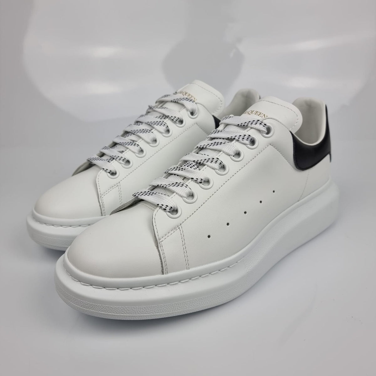 ALEXANDER MCQUEEN Larry White And Black Leather Sneakers New Size 41 US 8