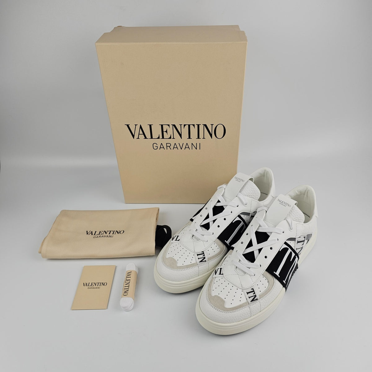 VALENTINO GARAVANI VL7N White Sneakers New And Authentic