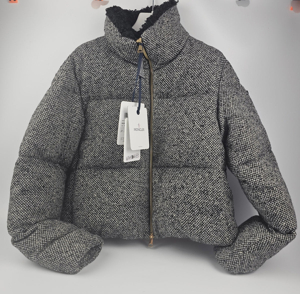MONCLER Brezesse Gray Women's Short Down Jacket New