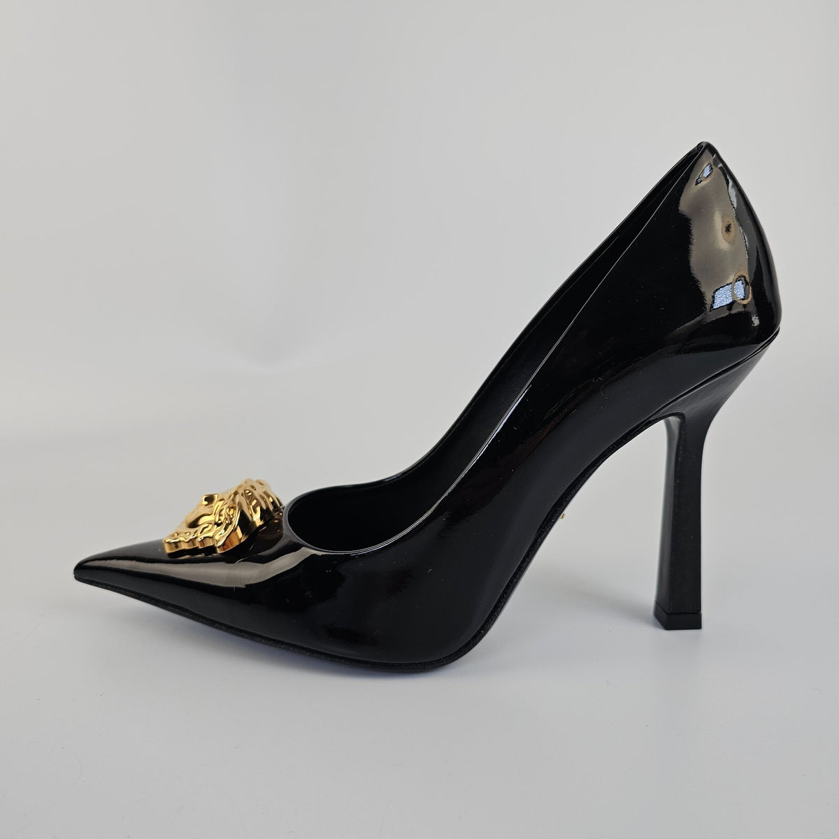 VERSACE 105mm La Medusa Black Leather Pumps Size 39.5 US 9.5