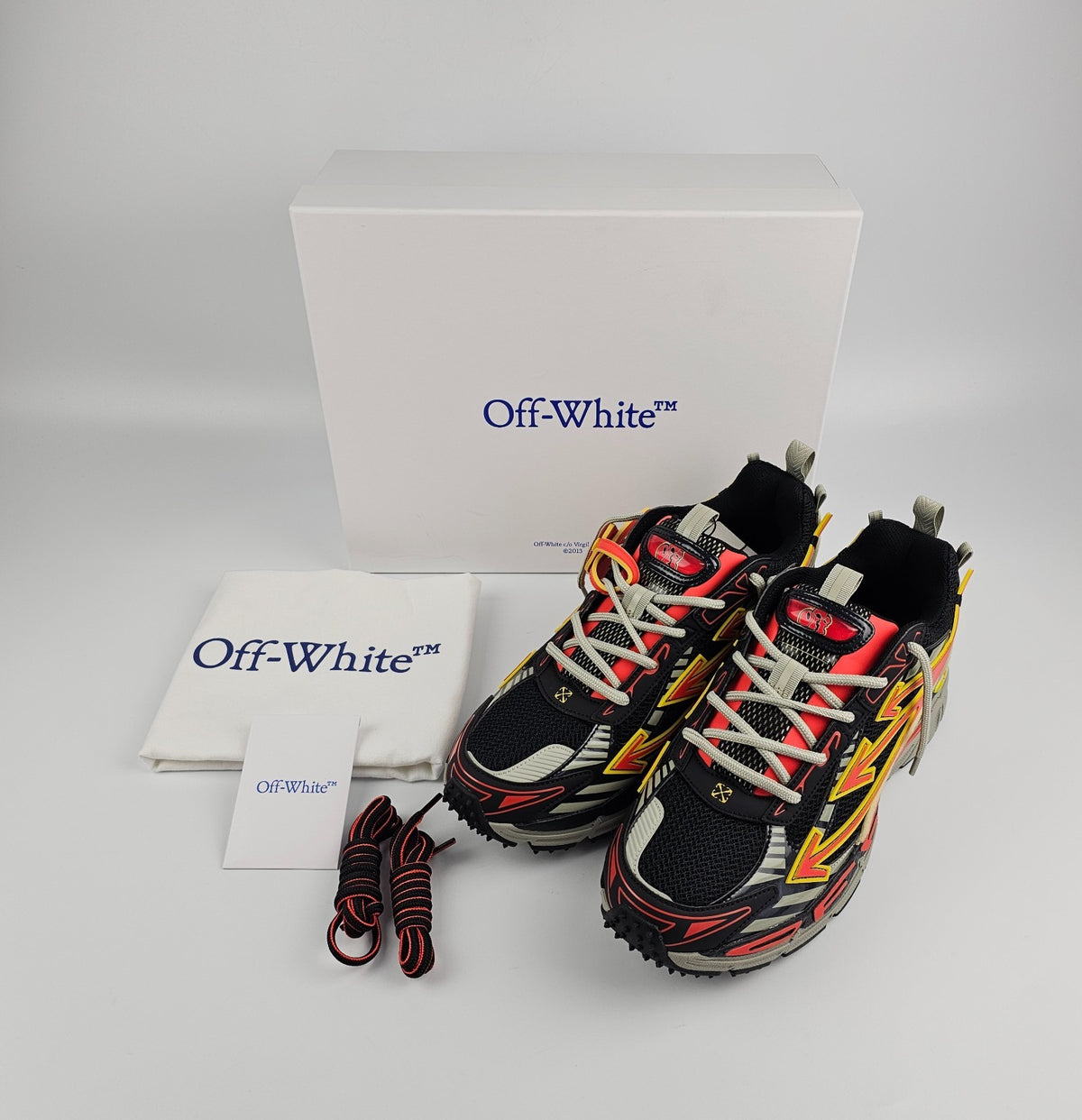 OFF-WHITE Be Right Back Black/Gray Sneakers New & Authentic