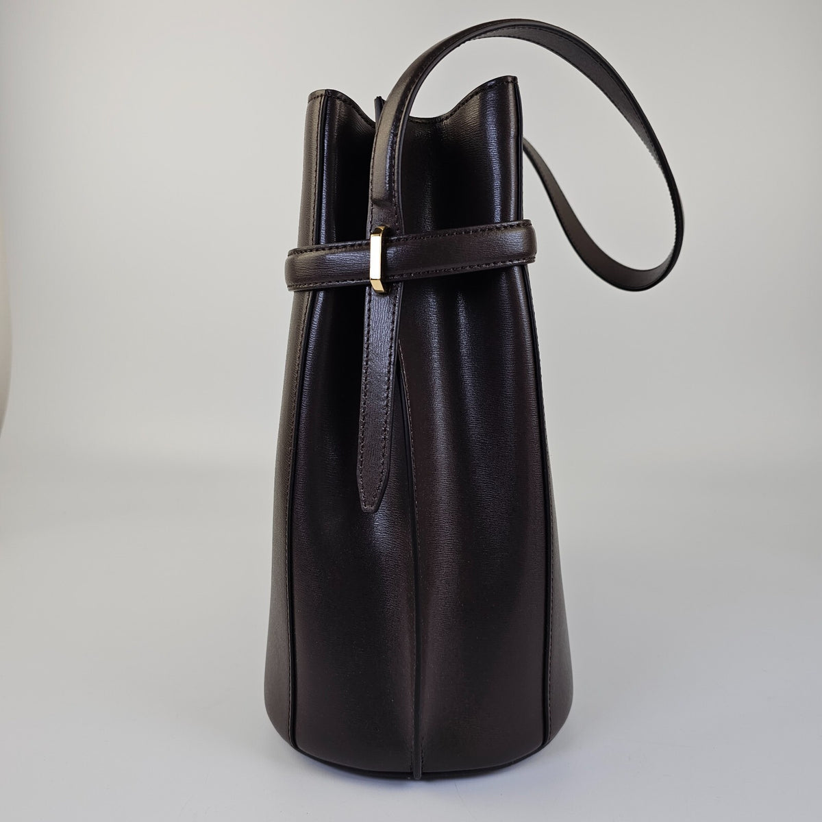TOTEME Bark Brown Leather Belted Bucket Bag New