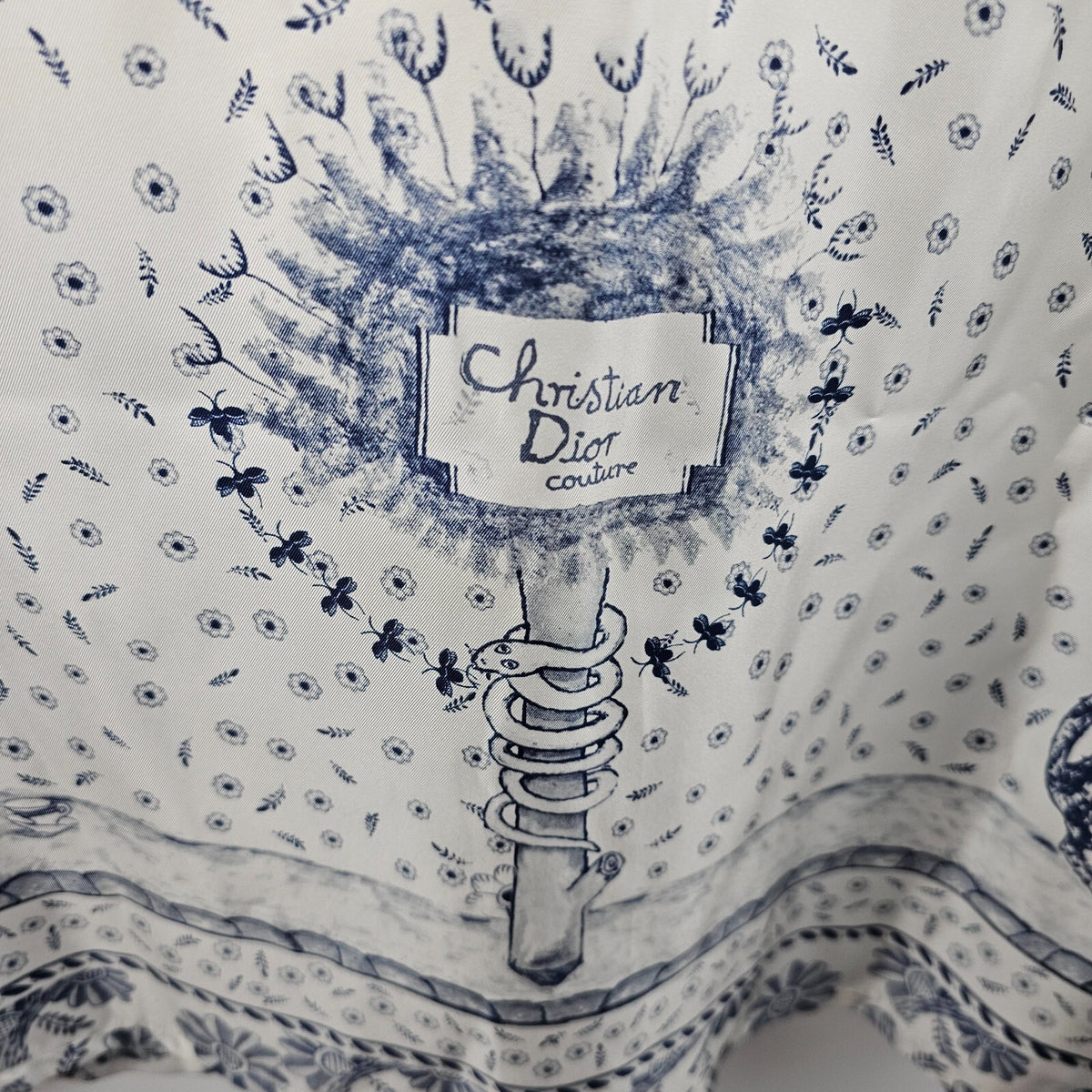 DIOR $2250 White And Navy Blue Silk Shirt New & Authentic Size 39