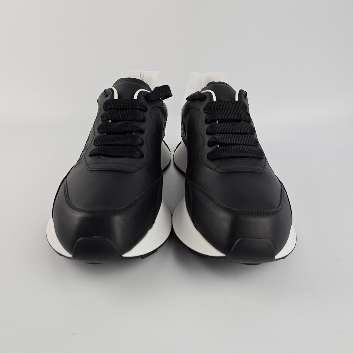 ALEXANDER MCQUEEN Sprint Runner $850 Men's Black/White Sneakers New & Authentic