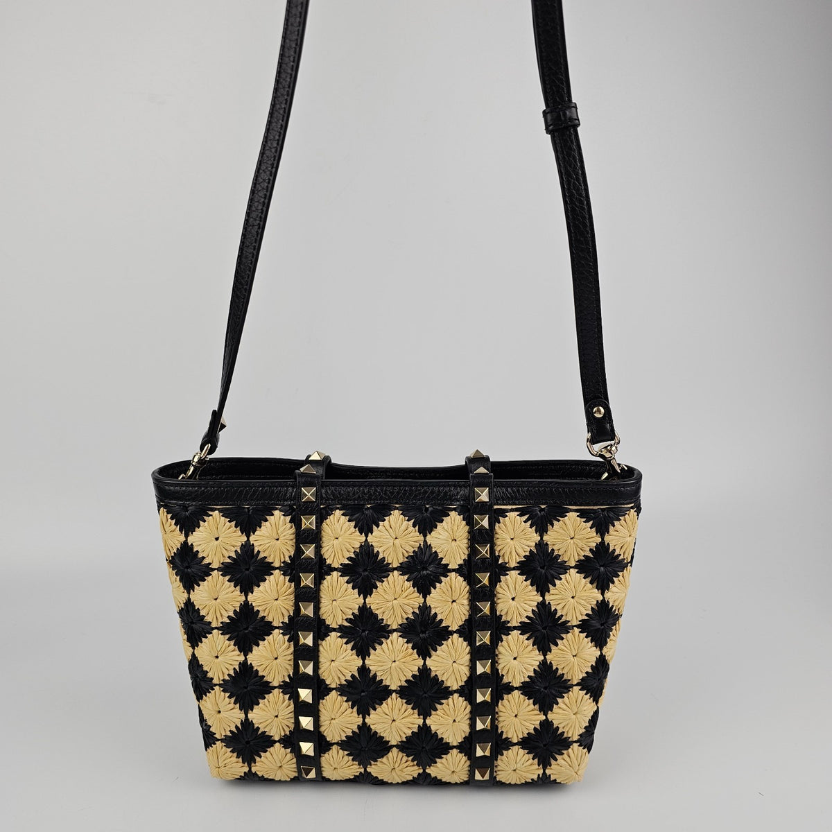 VALENTINO GARAVANI Rockstud Spike Shopper Black Yellow Raffia Tote Bag New