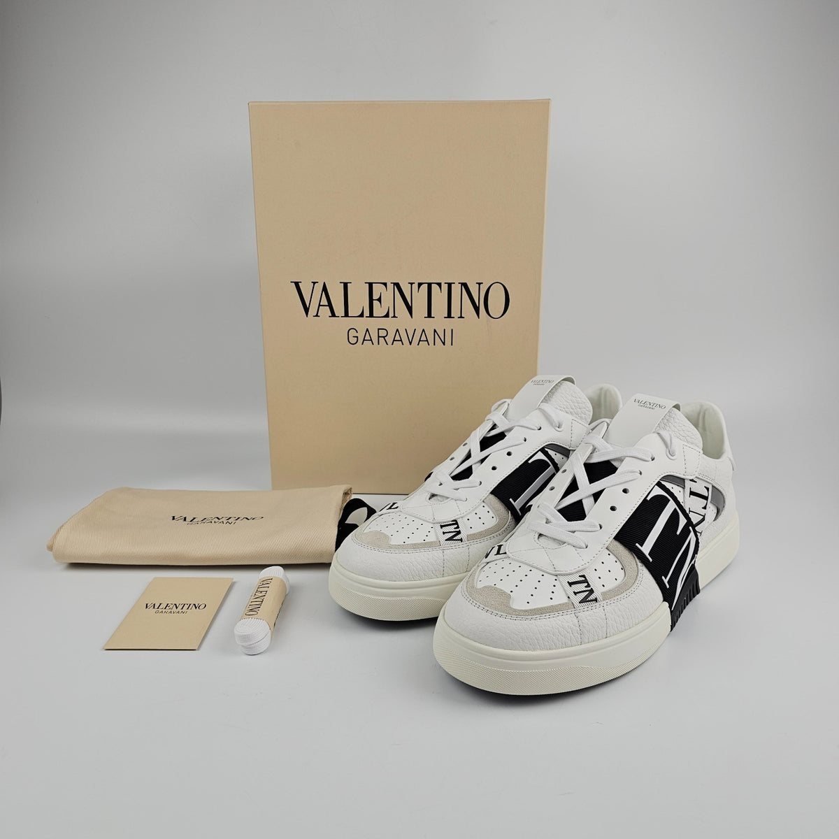 VALENTINO GARAVANI VL7N White Sneakers New And Authentic