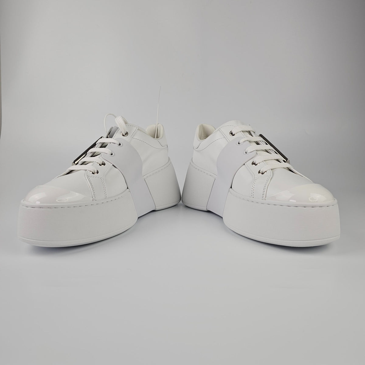 ROGER VIVIER Viv Skate White Leather Sneakers New
