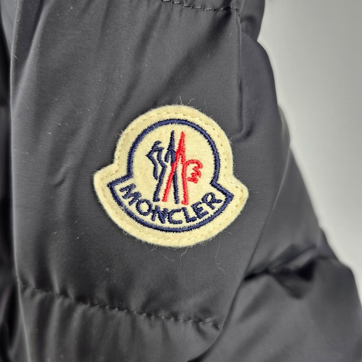 MONCLER Khloesse Women's Black Down Jacket New