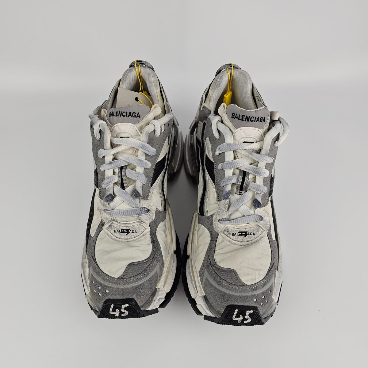 BALENCIAGA Runner Men's Gray Low Top Sneakers New