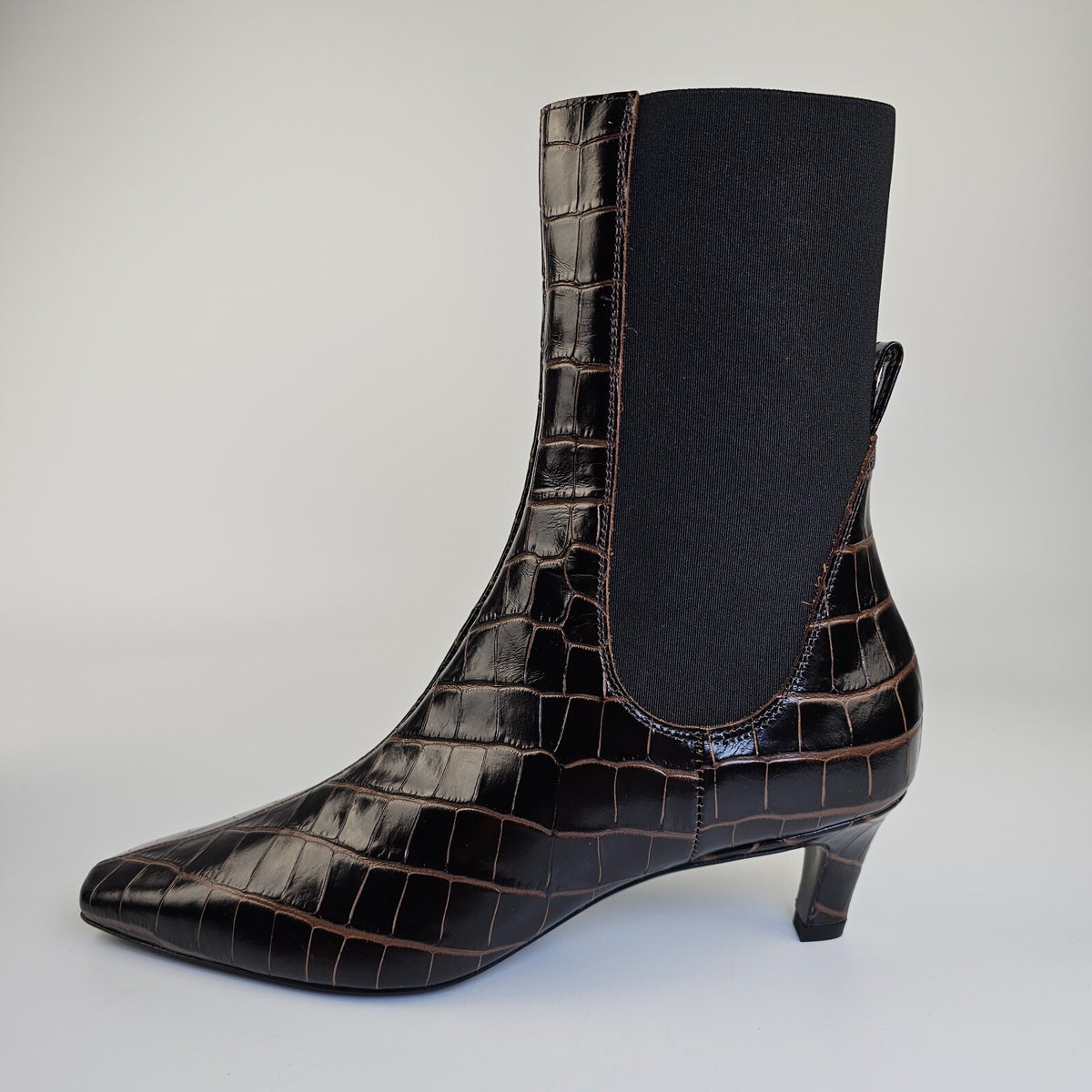 TOTEME Croco-Embossed $830 Dark Brown 50mm Mid Heel Boots New And Authentic