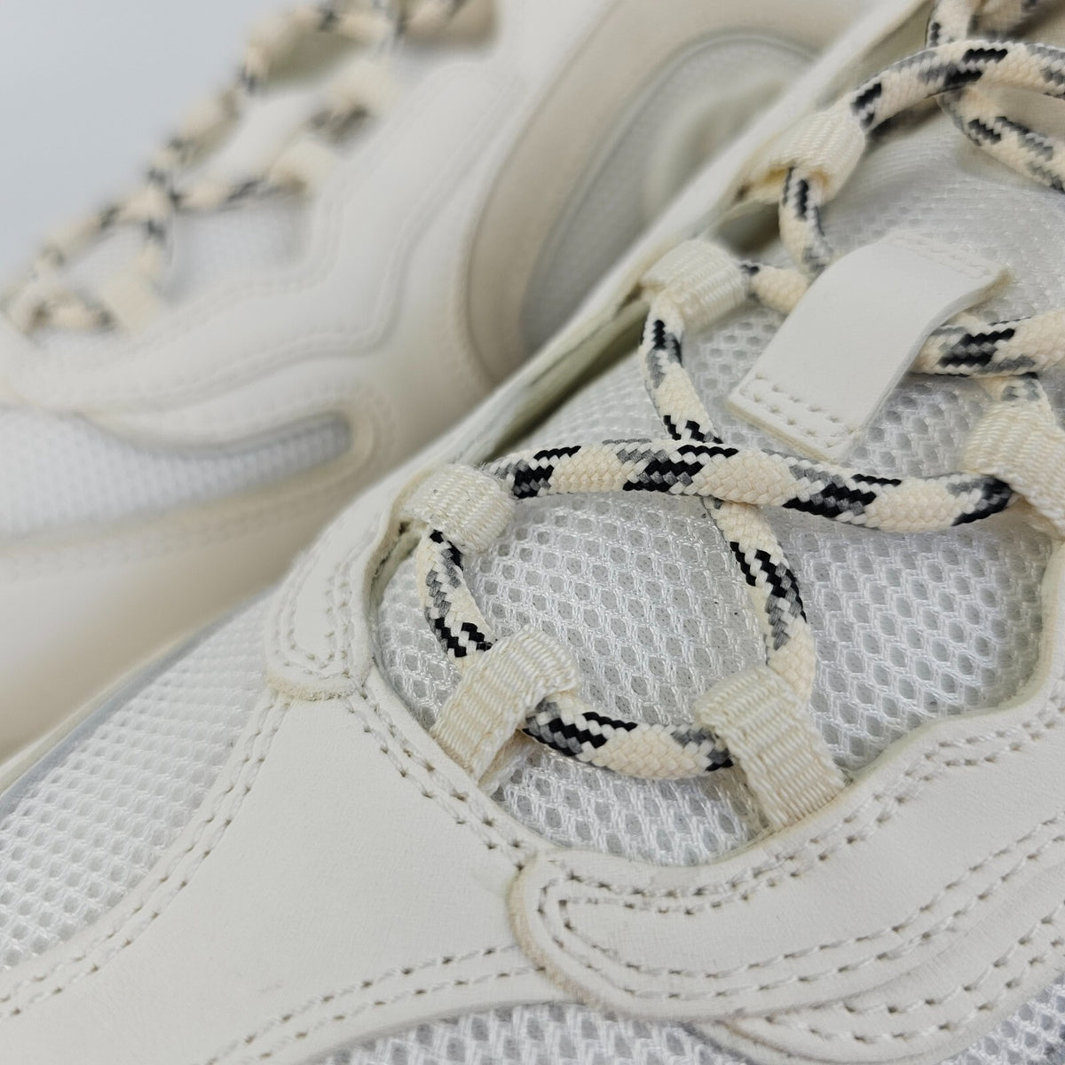 GUCCI Run GG Women's White/Beige Leather Low Top Sneakers New